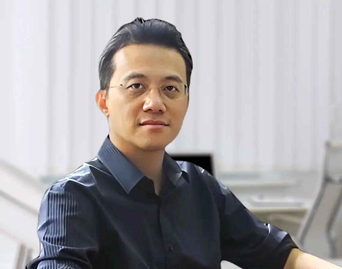 คุณอิทธิศักดิ์ เชี่ยวเจริญวงศ์
